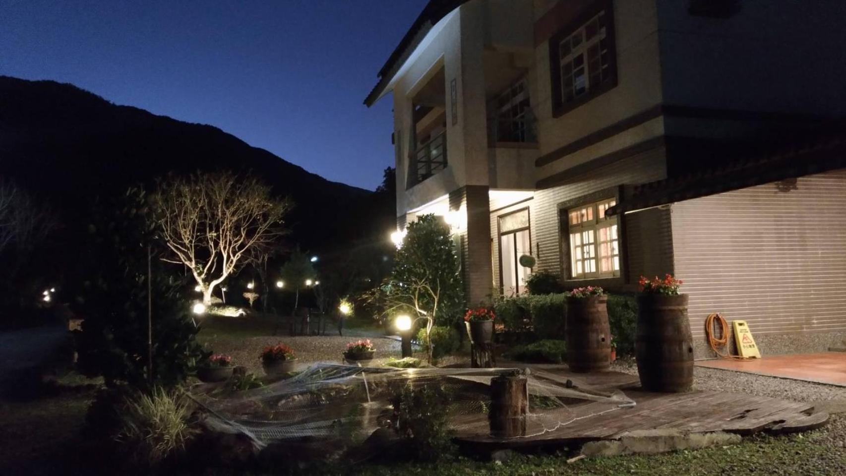 Left Bank BnB Jiaoxi Exterior foto